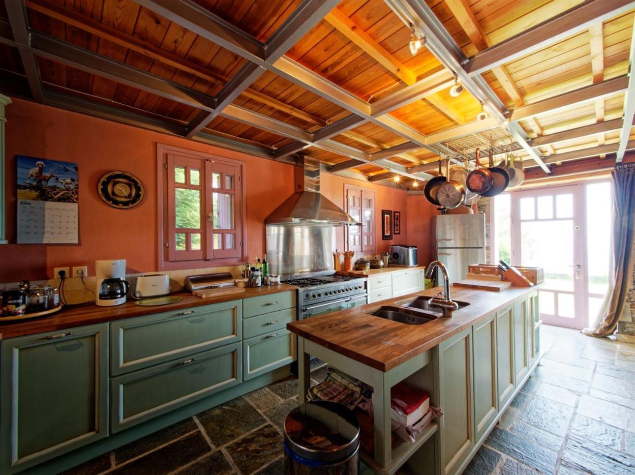 Вілла Tsagkarada Country Estate With Pool Номер фото